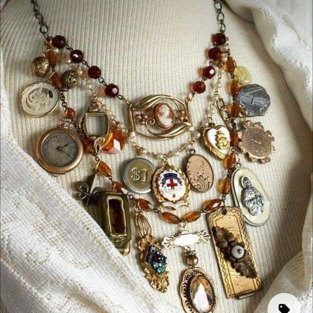 ISO DO NOT BUY, searching for antique necklaces like the photos